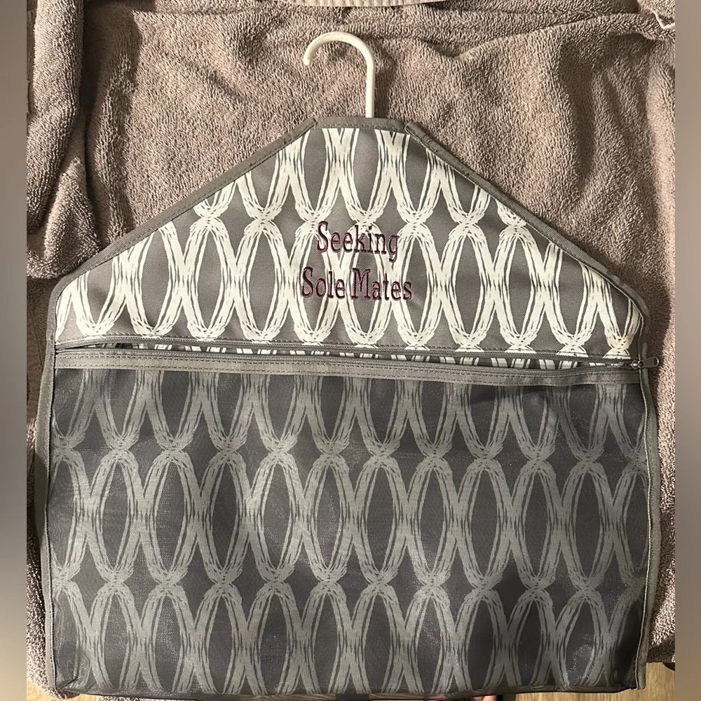 Thirty-one Hang It Up Pocket Bag - “Seeking Sole Mates”